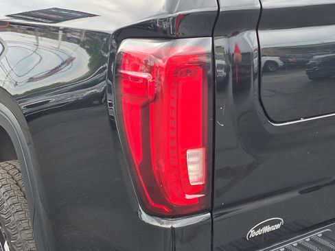 Used 2019 GMC Sierra 1500 AT4 w/ AT4 Premium Package AWD/4WD image 35