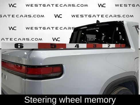 Used 2022 Rivian R1T Adventure image 10