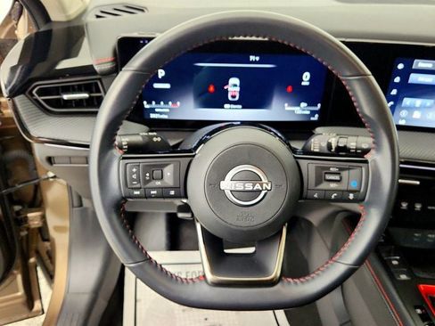 Used 2025 Nissan Kicks SR w/ Illumination Package AWD/4WD image 13