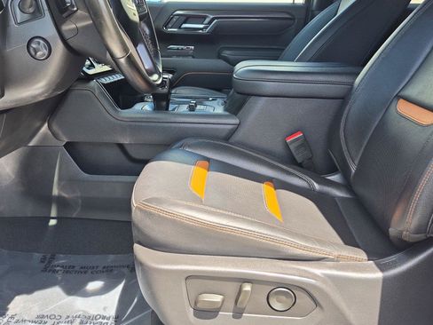 Used 2025 GMC Sierra 1500 AT4 AWD/4WD image 18