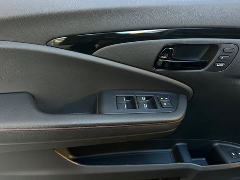 Used 2025 Honda Passport Black Edition image 26