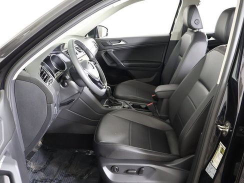 Used 2020 Volkswagen Tiguan SE image 27