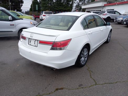 Used 2011 Honda Accord EX-L image 3