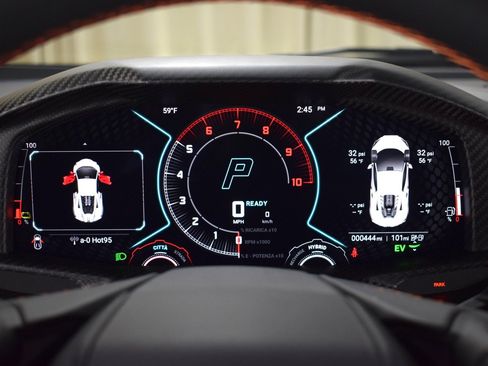 Used 2025 Lamborghini Revuelto image 26