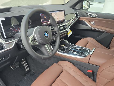 New 2026 BMW X5 xDrive40i w/ M Sport Package AWD/4WD image 17