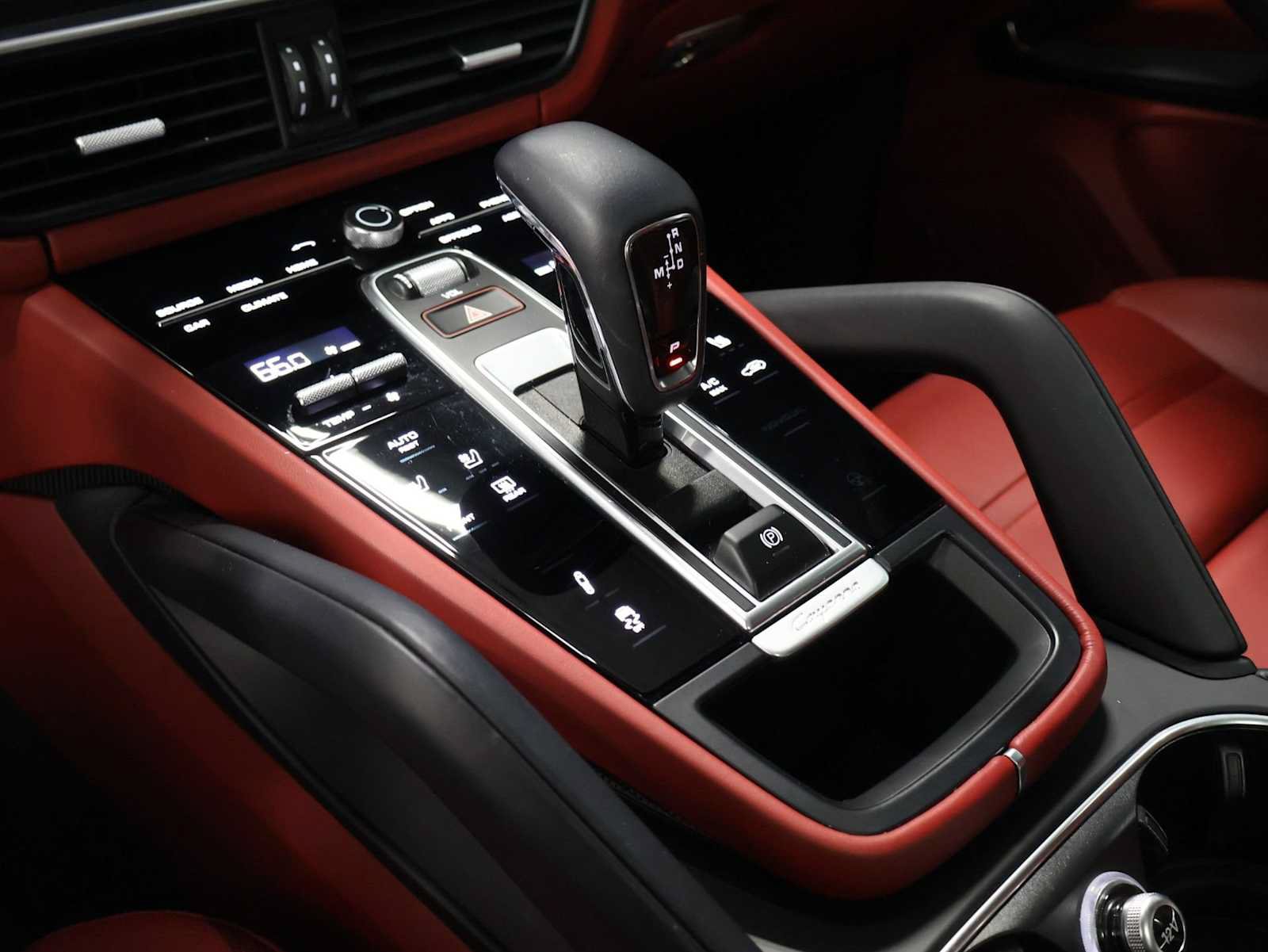 Certified 2023 Porsche Cayenne Platinum Edition AWD/4WD image 29