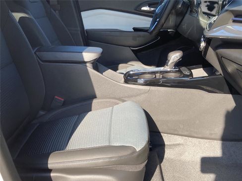 New 2026 Chevrolet Trax LT w/ Driver Confidence Package image 12