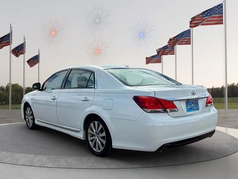 Used 2011 Toyota Avalon Limited image 5