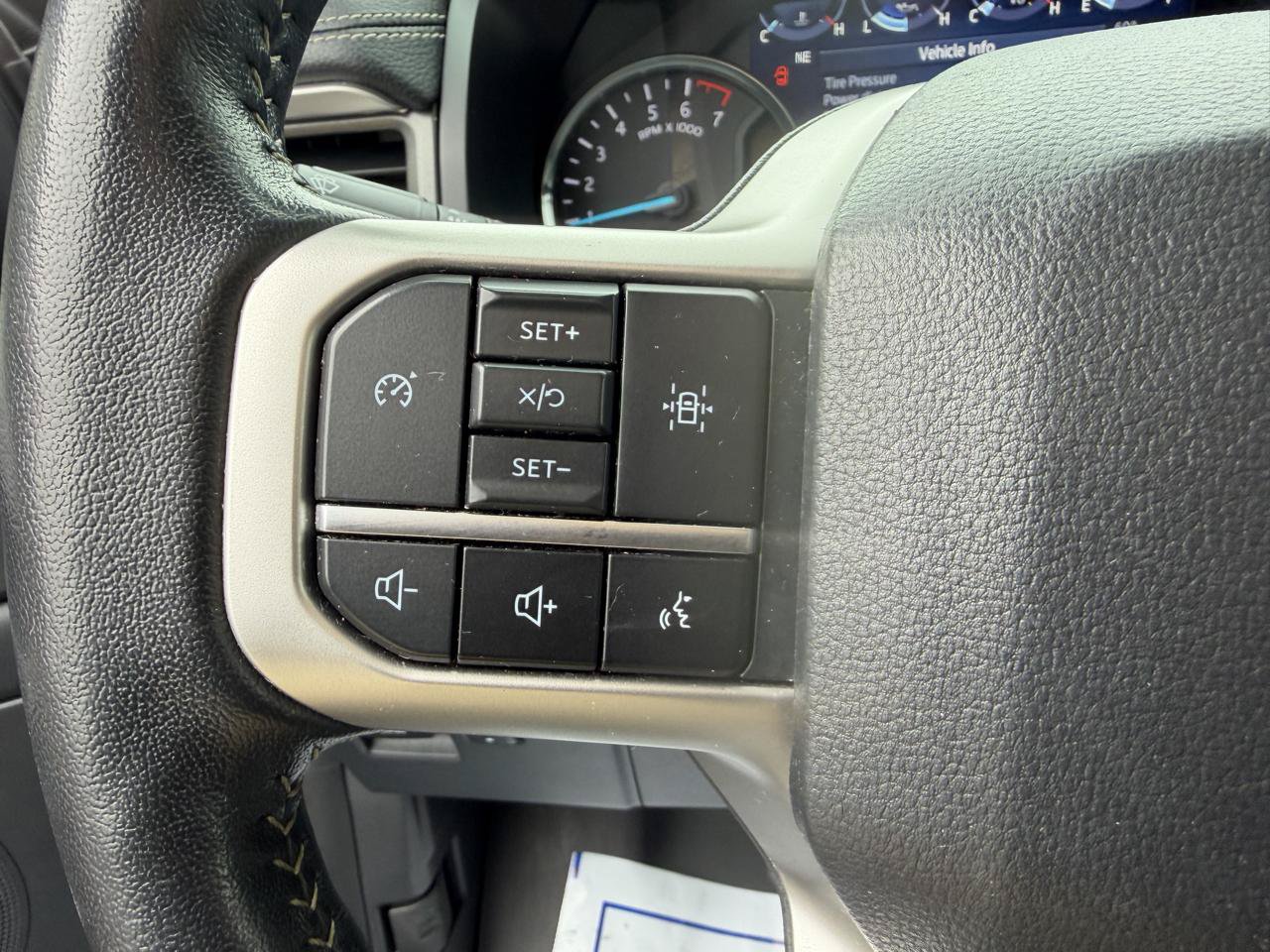 Used 2024 RAM 3500 Big Horn w/ Level 2 Equipment Group AWD/4WD image 32