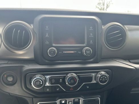 Used 2018 Jeep Wrangler Unlimited Sport S AWD/4WD image 8