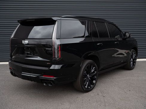 Used 2026 Cadillac Escalade V w/ LPO, ONYX Package image 30