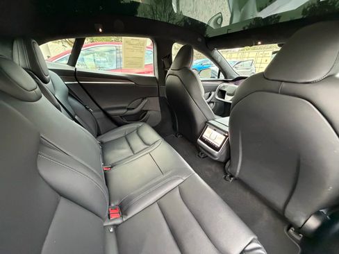 Used 2022 Tesla Model S image 18
