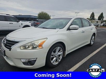 Used 2015 Nissan Altima 2.5 SV w/ Convenience Package
