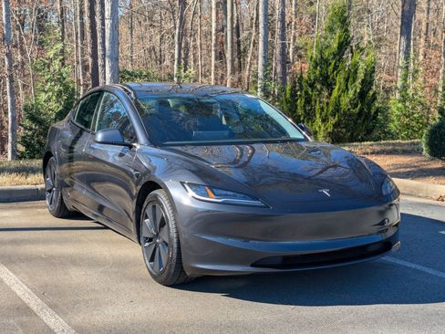 Used 2024 Tesla Model 3 Long Range image 2