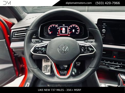 Used 2025 Volkswagen Jetta GLI Autobahn FWD image 27