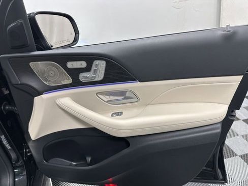 Certified 2025 Mercedes-Benz GLS 450 4MATIC image 34