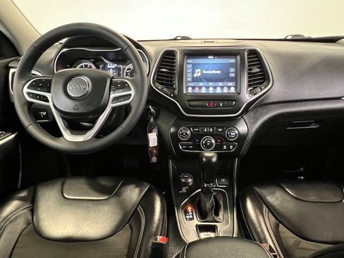 Used 2022 Jeep Cherokee Latitude w/ Sun & Sound Group image 18