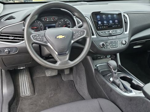 Used 2024 Chevrolet Malibu LT image 31