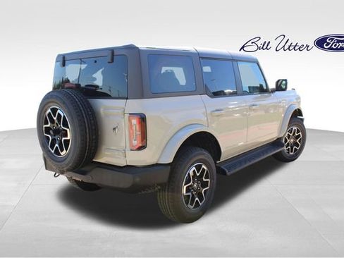 New 2025 Ford Bronco Outer Banks image 3