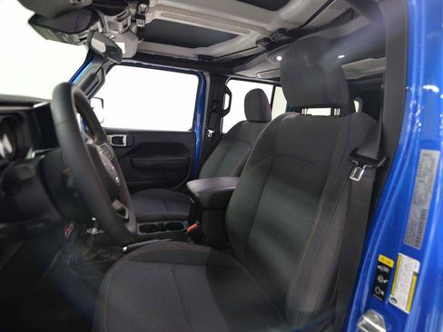 Used 2024 Jeep Wrangler Willys image 9