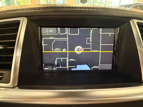 Used 2013 Mercedes-Benz GL 550 4MATIC w/ On/Off-Road Pkg image 23