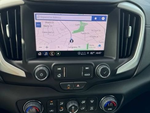 Used 2022 GMC Terrain SLT w/ Infotainment Package II FWD image 16