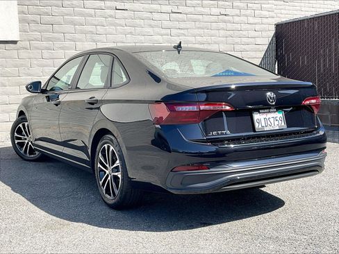 Certified 2024 Volkswagen Jetta Sport FWD image 10