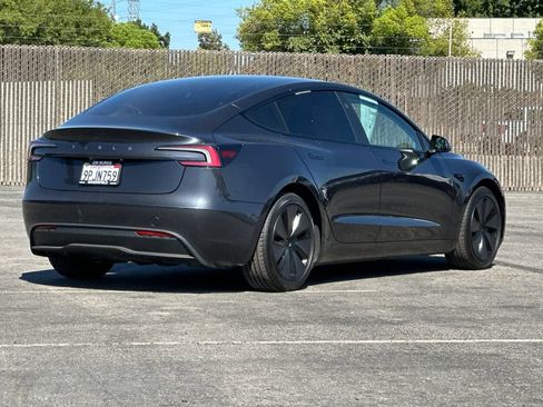 Used 2024 Tesla Model 3 Standard Range RWD image 3