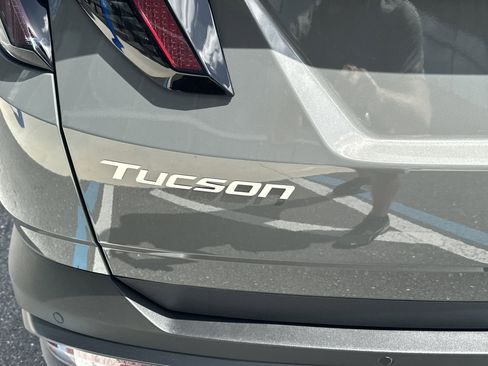 New 2026 Hyundai Tucson Limited FWD image 9