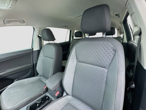 Used 2020 Volkswagen Tiguan S image 13