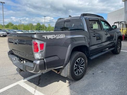 Used 2020 Toyota Tacoma TRD Sport AWD/4WD image 5