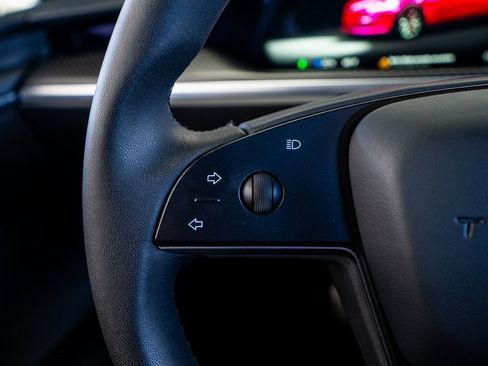 Used 2024 Tesla Model X Plaid image 40