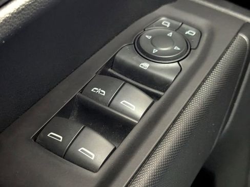 Used 2020 Chevrolet Silverado 1500 Custom w/ Custom Value Package image 14