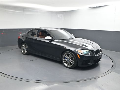 Used 2016 BMW M235i Coupe image 28