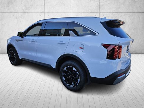 New 2026 Kia Sorento S image 5