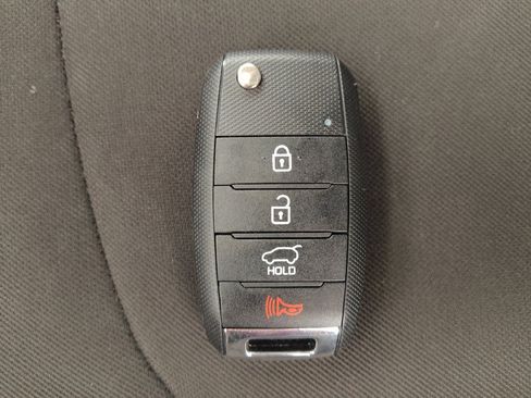 Used 2018 Kia Soul FWD image 32