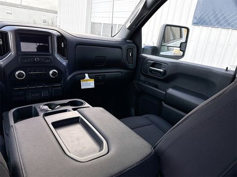 New 2026 GMC Sierra 3500 Pro w/ Convenience Package image 14