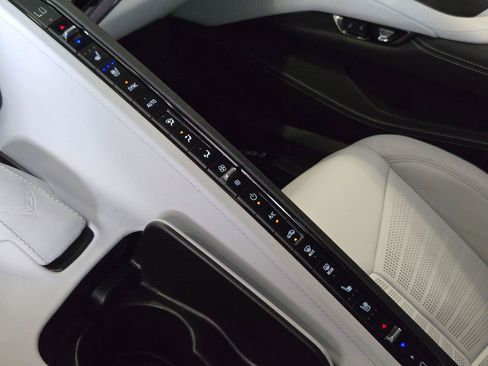 Used 2025 Chevrolet Corvette Z06 RWD image 19