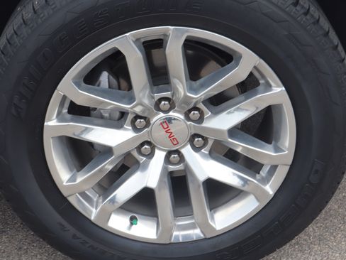 Used 2019 GMC Sierra 1500 SLT w/ SLT Premium Plus Package AWD/4WD image 17