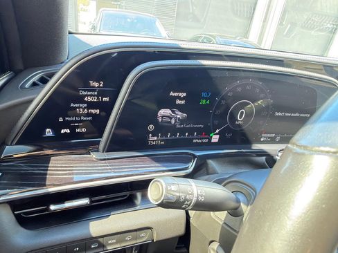 Used 2021 Cadillac Escalade ESV Sport w/ Driver Assist Tech Package image 28