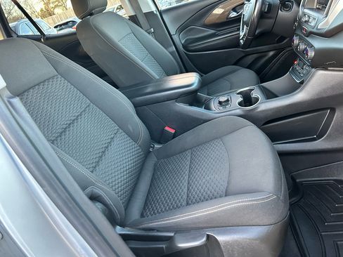 Used 2020 GMC Terrain SLE w/ Driver Convenience Package image 10