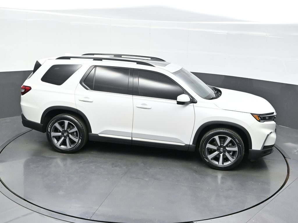 Used 2023 Honda Pilot Elite image 42