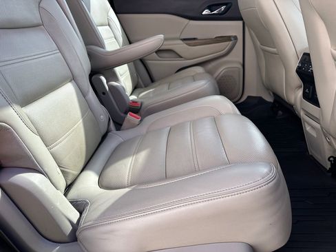 Used 2018 GMC Acadia Denali w/ Technology Package image 16