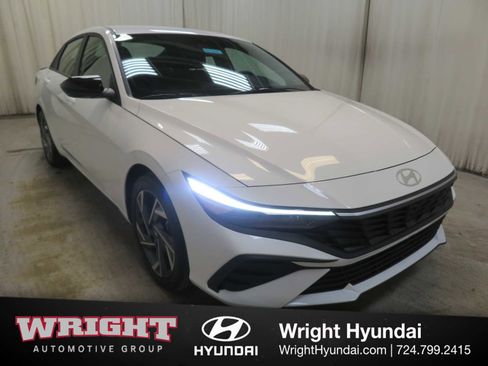 Certified 2025 Hyundai Elantra Sport image 1