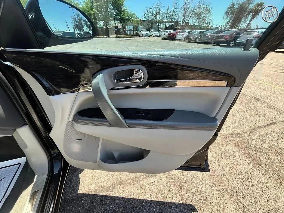 Used 2015 Buick Enclave Leather FWD image 17