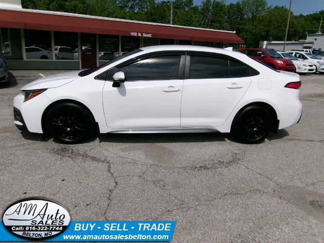 Used 2022 Toyota Corolla SE FWD image 2