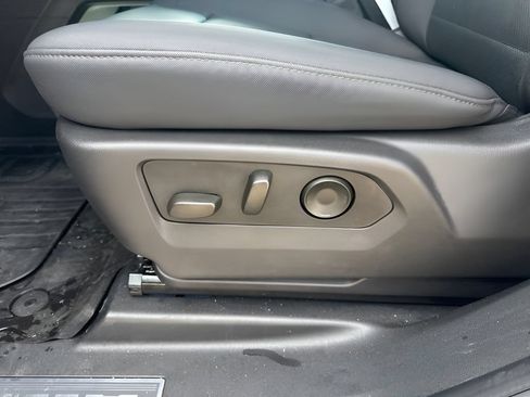 Used 2024 GMC Hummer EV 2X AWD/4WD image 10