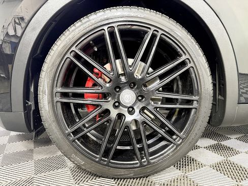 Used 2018 Maserati Levante AWD/4WD image 27