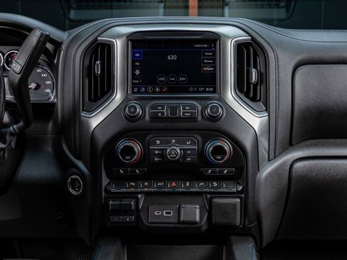 Used 2021 Chevrolet Silverado 1500 LT Trail Boss w/ Convenience Package II image 23