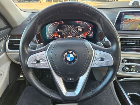 Used 2020 BMW 740i w/ Premium Package image 29